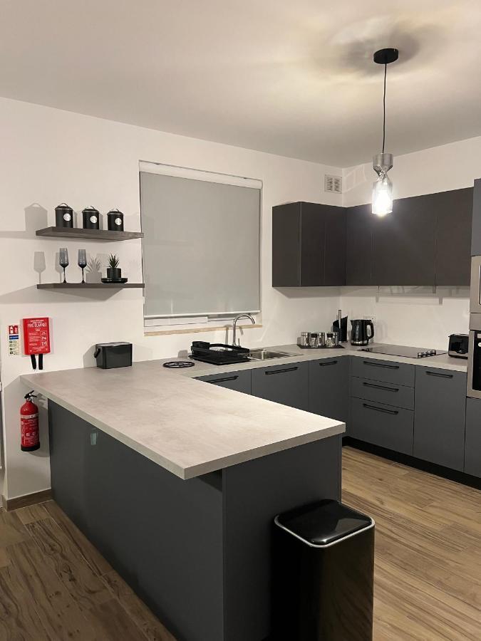 Camellia Apartments Ta Xbiex Экстерьер фото